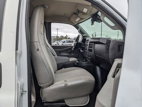 Used 2020 Chevrolet Express 3500 LT w/ LT Preferred Equipment Group image 33