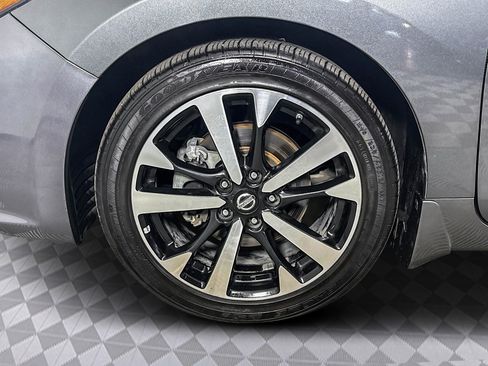 Used 2018 Nissan Altima 2.5 SR image 38