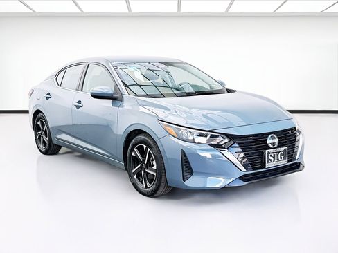 Used 2024 Nissan Sentra SV FWD image 3