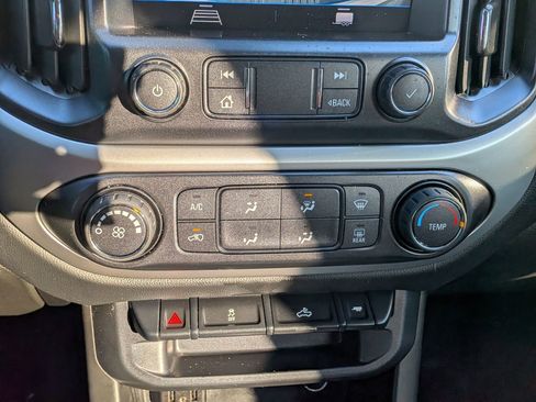 Used 2021 Chevrolet Colorado LT w/ LT Convenience Package image 30