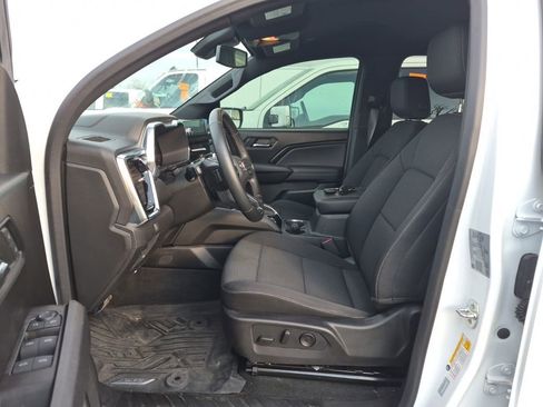 Used 2024 GMC Canyon Elevation w/ Convenience Package AWD/4WD image 3