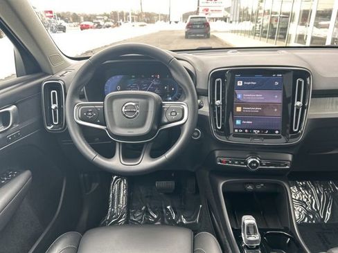 Certified 2025 Volvo XC40 B5 Plus image 18
