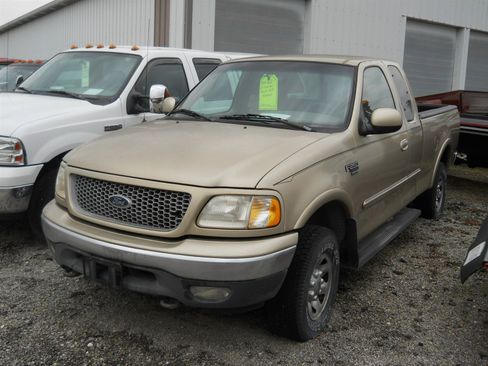 Used 1999 Ford F250 4x4 SuperCab image 1