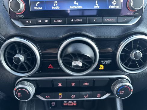 Used 2025 Nissan Sentra SV image 16