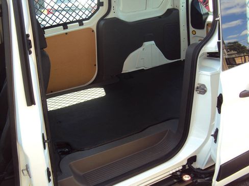 Used 2022 Ford Transit Connect XL FWD image 9
