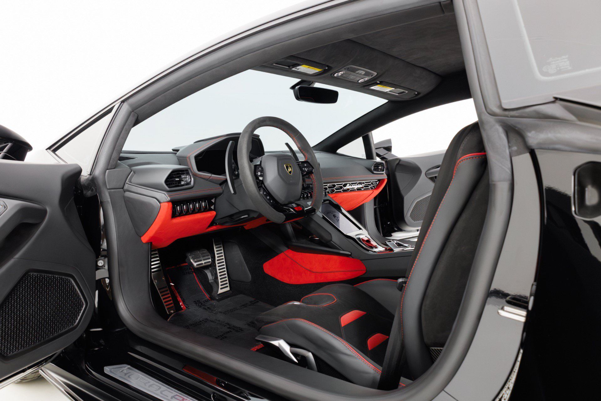 Used 2023 Lamborghini Huracan EVO RWD image 14