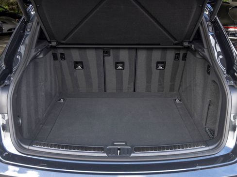 Certified 2022 Porsche Macan S AWD/4WD image 50