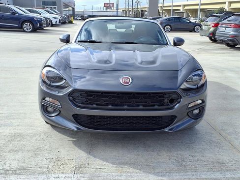 Used 2017 FIAT 124 Spider Lusso image 4