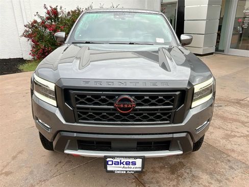 Used 2023 Nissan Frontier PRO-4X w/ Tow Package image 2