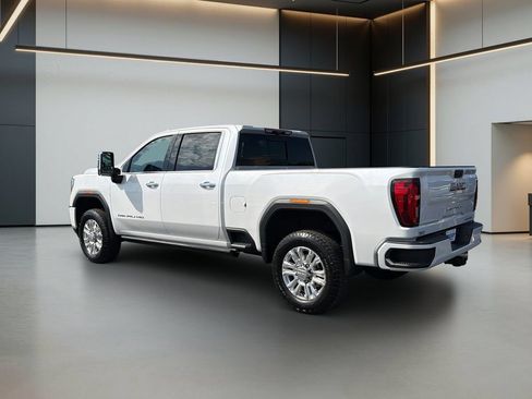 Used 2023 GMC Sierra 2500 Denali w/ Denali Ultimate Package AWD/4WD image 3