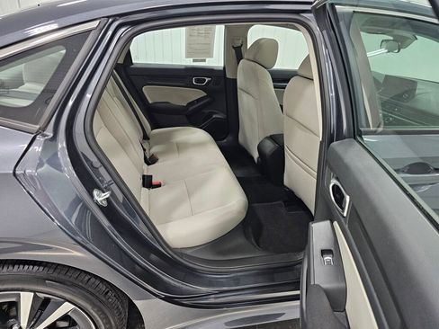 Certified 2022 Honda Civic EX image 6