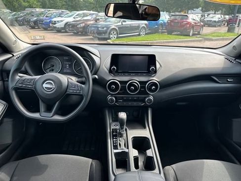Used 2025 Nissan Sentra S image 10