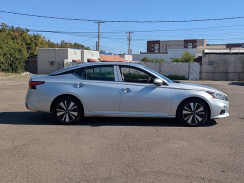 Used 2019 Nissan Altima 2.5 SL image 2