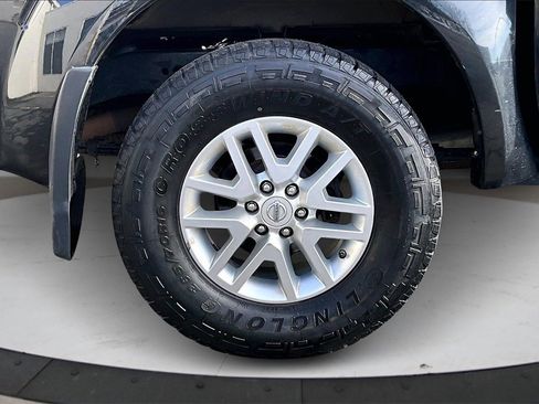Used 2019 Nissan Frontier SV image 32