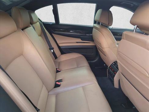 Used 2015 BMW 750i xDrive AWD/4WD image 18