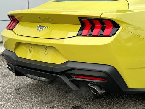 New 2025 Ford Mustang Coupe image 5