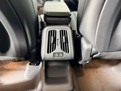 Used 2026 BMW X1 xDrive28i w/ Technology Package image 40