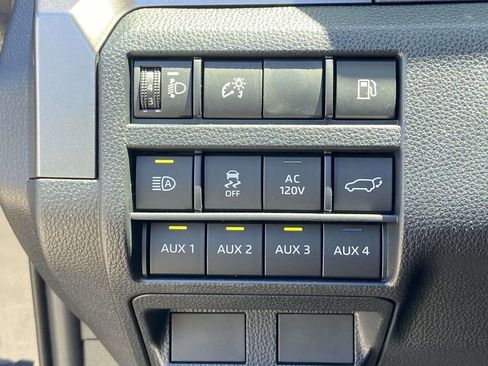 Used 2025 Toyota 4Runner TRD Off-Road Premium AWD/4WD image 30