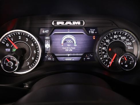Used 2025 RAM 1500 Big Horn AWD/4WD image 4