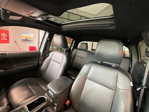 Certified 2023 Toyota Tacoma TRD Sport w/ TRD Premium Sport Package AWD/4WD image 10