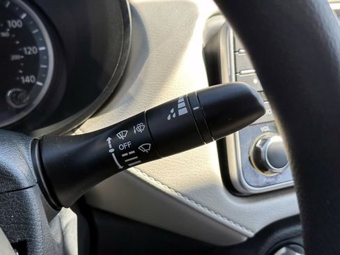 Certified 2022 Nissan Versa SV w/ Trunk Package image 24