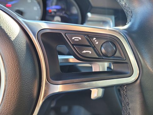Used 2020 Porsche Macan S image 16