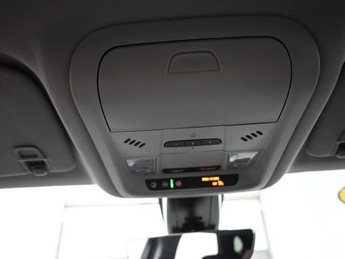 Used 2024 Chevrolet Blazer LT w/ Sound & Technology Package FWD image 12