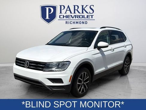 Used 2021 Volkswagen Tiguan SE w/ Panoramic Sunroof Package AWD/4WD image 3
