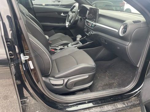 Used 2024 Kia Forte GT-Line w/ GT-Line Premium Package image 16