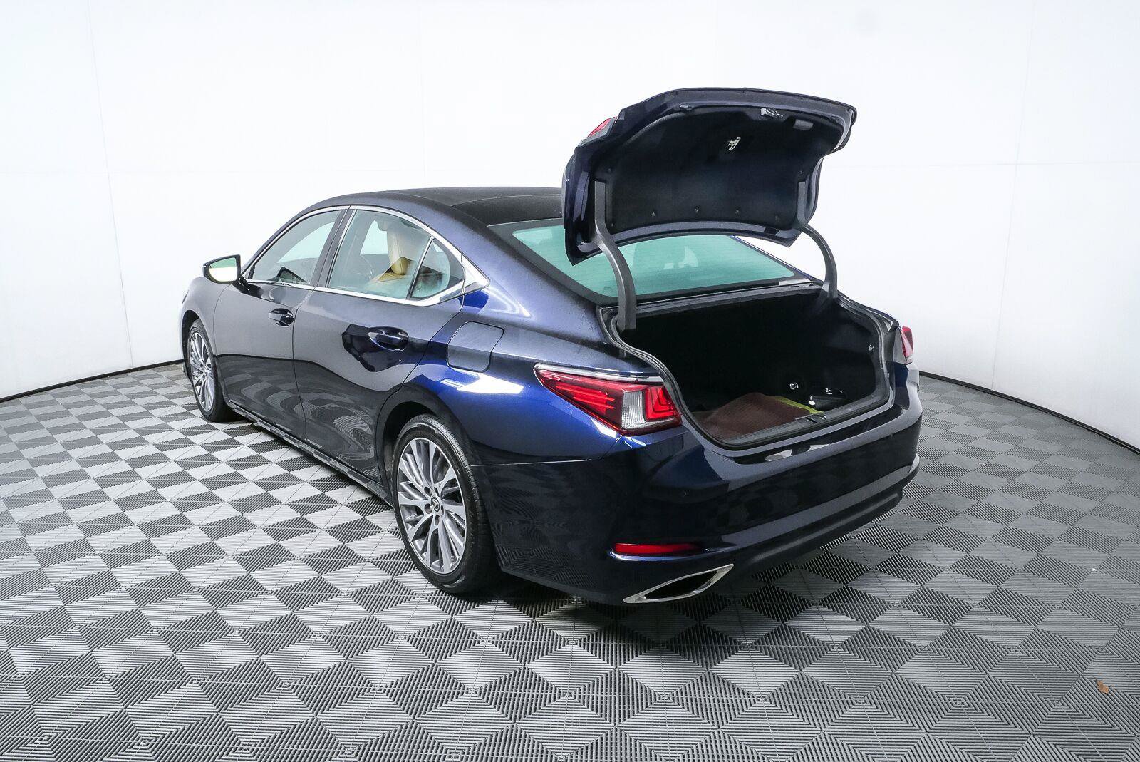 Used 2021 Lexus ES 350 w/ Premium Package FWD image 30