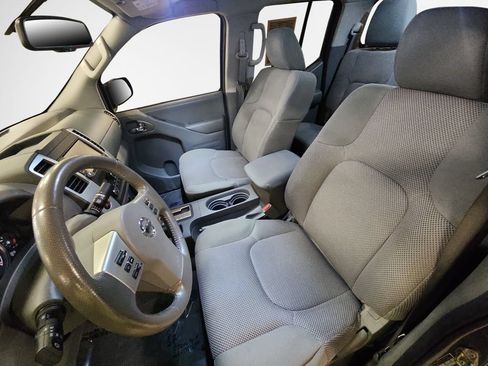 Used 2019 Nissan Frontier SV w/ Value Truck Package AWD/4WD image 14