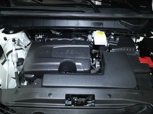 Certified 2024 Nissan Pathfinder Platinum w/ Cargo Package AWD/4WD image 40