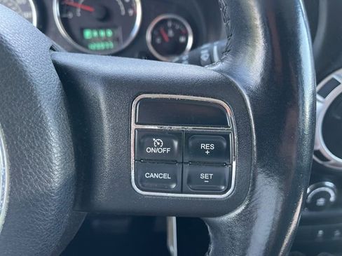 Used 2011 Jeep Wrangler Unlimited Sahara w/ Dual Top Group AWD/4WD image 19