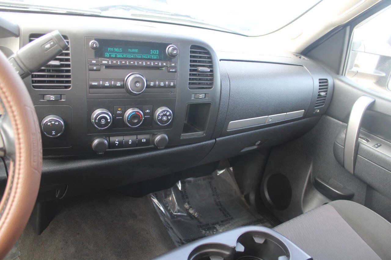 Used 2014 Chevrolet Silverado 2500 LT w/ Convenience Package AWD/4WD image 9