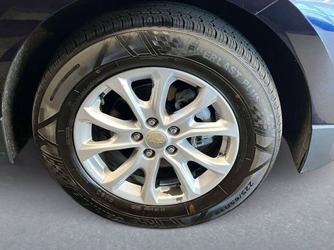Used 2020 Chevrolet Equinox LT w/ LPO, Floor Liner Package AWD/4WD image 8