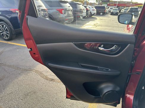 Used 2022 Nissan Rogue Sport SV image 27