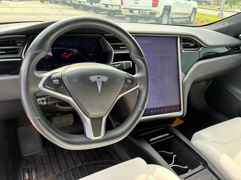 Used 2020 Tesla Model S Long Range AWD/4WD image 5