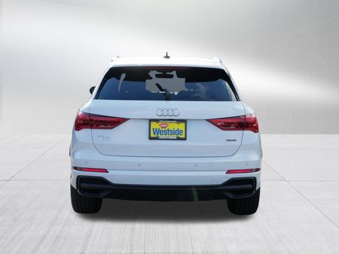 Used 2025 Audi Q3 2.0T Premium w/ Convenience Package image 6