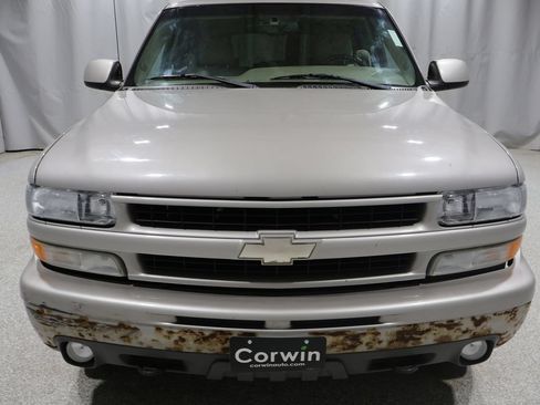 Used 2006 Chevrolet Suburban Z71 w/ Z71 Preferred Equipment Group AWD/4WD image 8