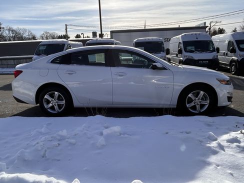 Used 2024 Chevrolet Malibu LT FWD image 15