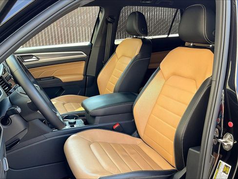 Used 2021 Volkswagen Atlas Cross Sport SEL Premium image 24