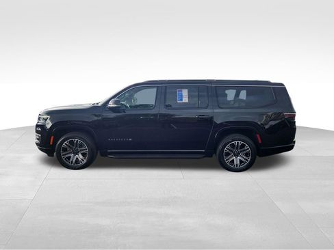 Used 2025 Jeep Wagoneer L 4WD image 8