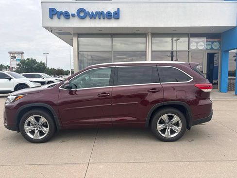 Used 2018 Toyota Highlander Limited w/ Protection Package #3 AWD/4WD image 8