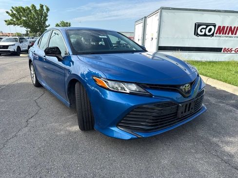 Used 2019 Toyota Camry LE FWD image 10