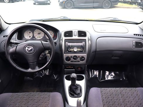 Used 2003 MAZDA Protege5 FWD image 11