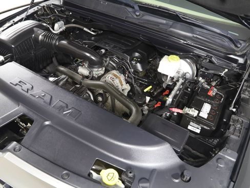 Used 2020 RAM 1500 Big Horn AWD/4WD image 17