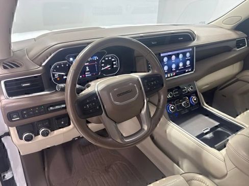 Used 2021 GMC Yukon Denali w/ Denali Premium Package RWD image 15