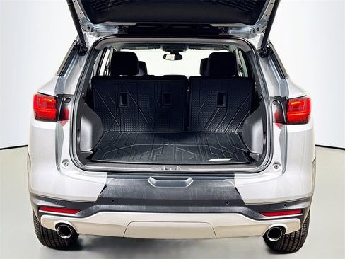 Certified 2025 Chevrolet Blazer LT w/ Convenience Package image 24