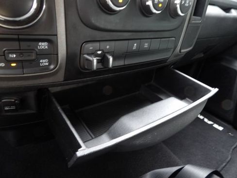 Used 2015 RAM 1500 Tradesman w/ Popular Equipment Group AWD/4WD image 31