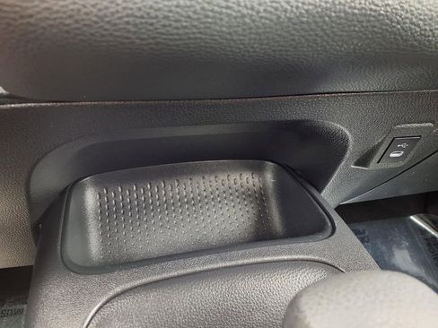 Used 2025 Toyota Corolla LE image 9